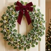 60-Piece Holly Leaf Christmas Wreath Craft Kit