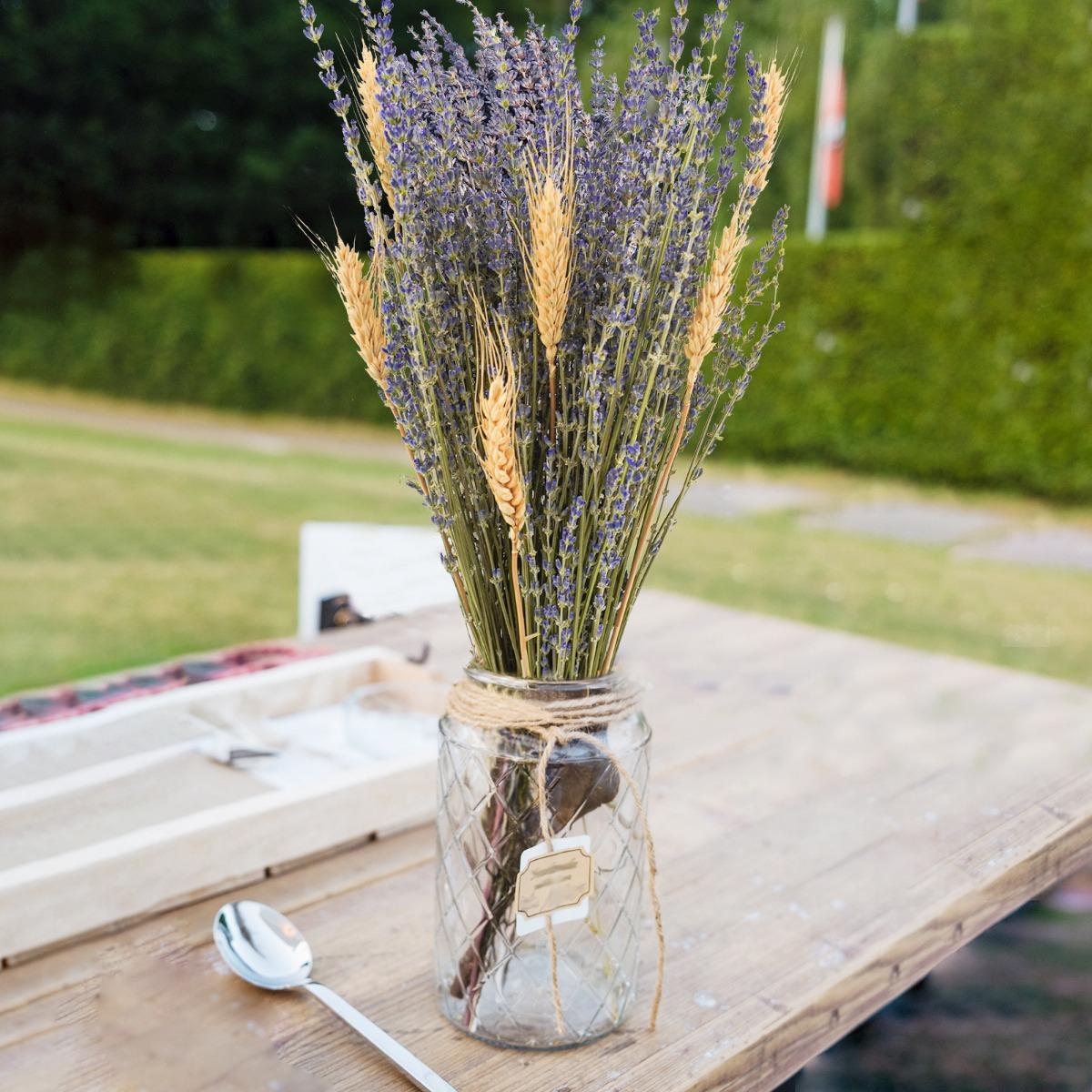 Dried lavender flower bunch for home fragrance decoration wedding party photography
