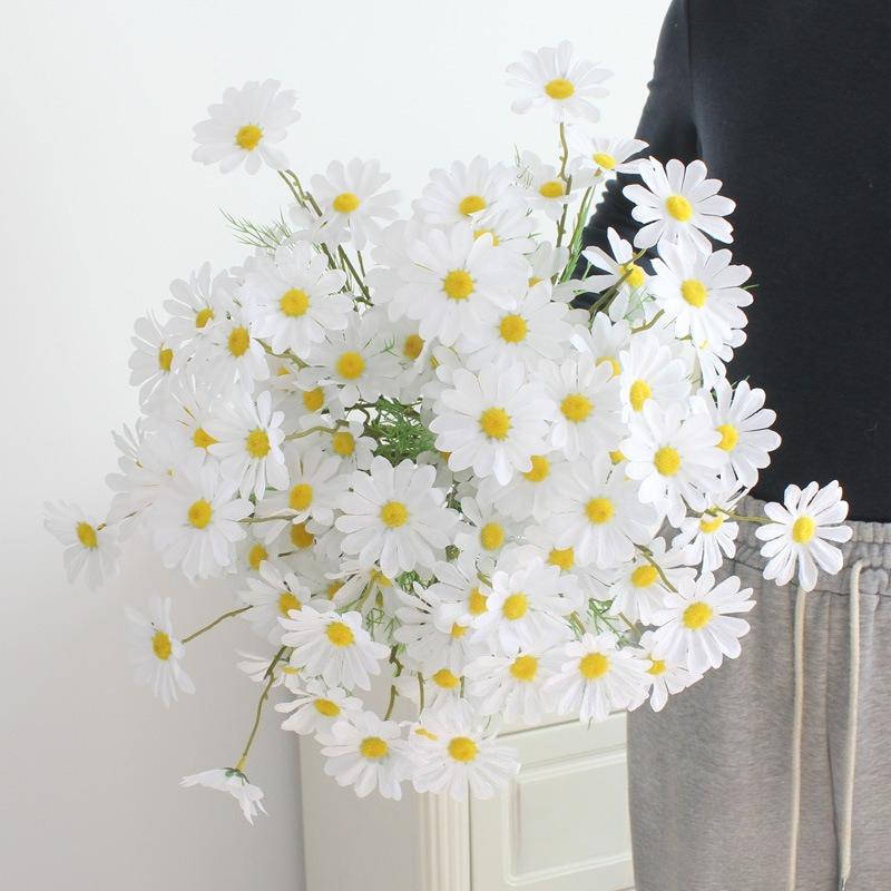 White artificial daisy UV resistant outdoor wildflowers with stems for home garden decor