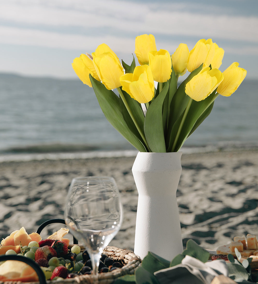 24 pieces of artificial tulips are used for decorating fake tulips, flower arrangement, artificial tulip decoration, dining table, home decoration, baby shower center decoration