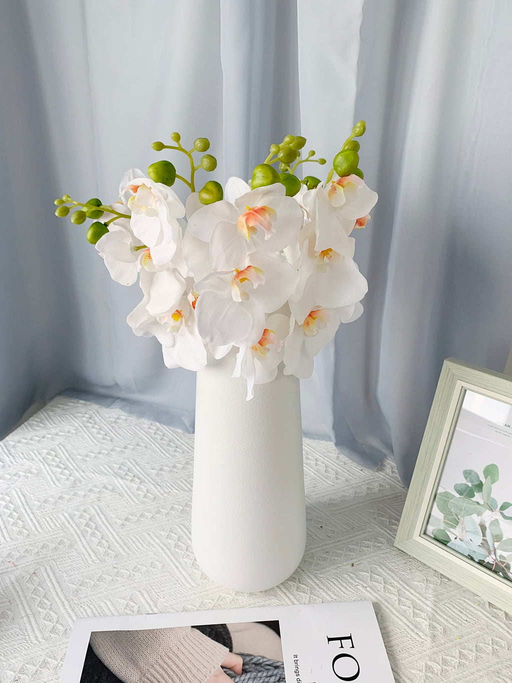 2 Bundles Artificial Phalaenopsis Flowers  Artificial Orchid Flowers Stem Plants for Home Decor Wedding Decoration