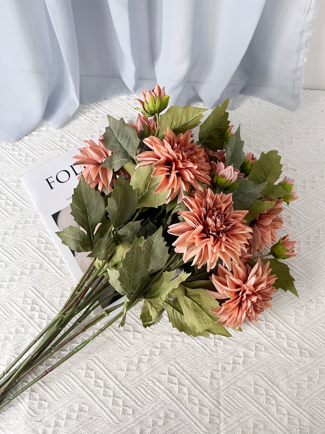 2PCS Artificial Daisy Mums Flowers , Silk Flowers Arrangement for Home Party Fall Wedding Bouquet Thanksgiving Table Centerpieces Decor