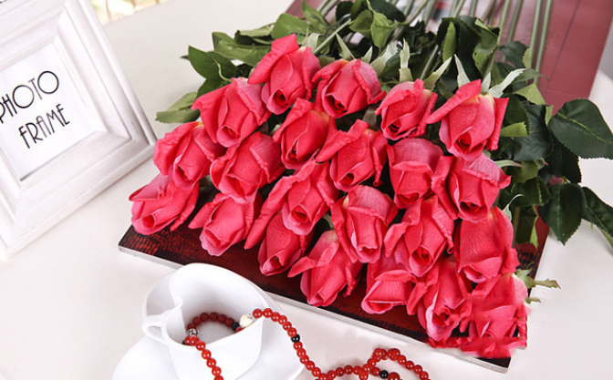 10pcs/Lot Silk Rose Artificial Flowers Real Touch Rose Flowers for New Year Home Wedding Decoration Party Birthday Gift